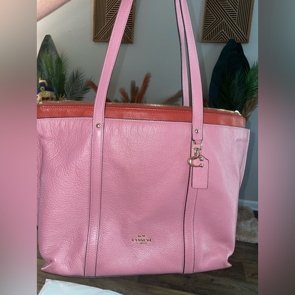 EUC Coach May Tote Pink Pebbled Leather - Picture 7 of 8